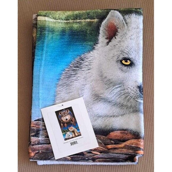 New Dreamcatcher Wolf & Pups Bath Beach Pool Cotton Gift Towel Wolves 30x60 NWT - Picture 5 of 6